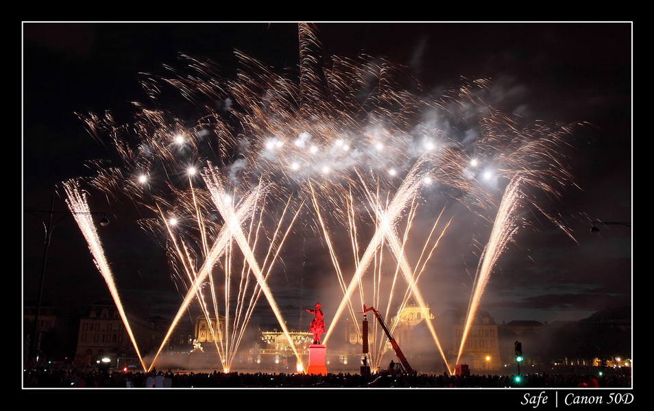 2009   07   Feux artifice Versailles    31